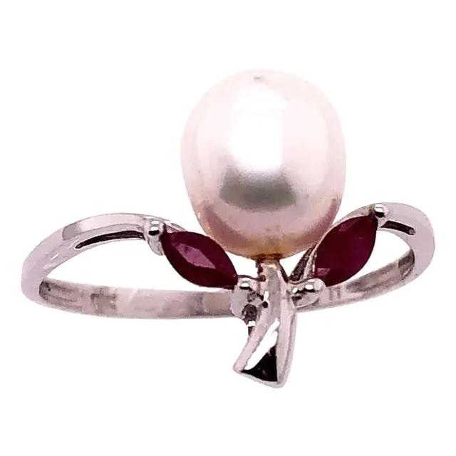 14 Karat White Gold Fashion Pearl Ring