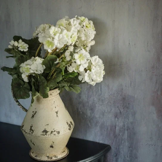 19.5″ White Geranium Bush