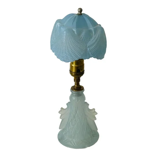 1920s American Art Deco Vaseline Glass Lamp With Shells