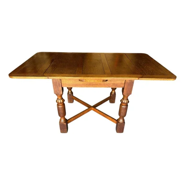 1930 Solid Oak / Quarter Sawn Draw Leaf Table. Super Nice Display of Quarter Sawn Oak Wood Grains!