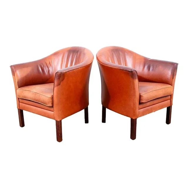 1960s Mid Century Modern Lounge Chairs in Worn Leather Brown Cognac Tan Pair