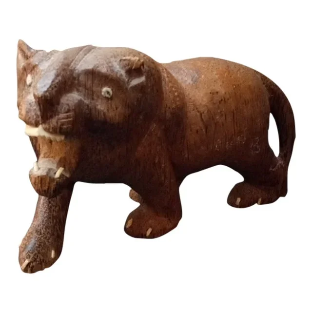 1980s Hand Carved Lion Sculpture