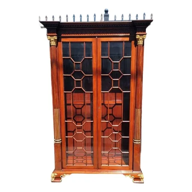 1980s Vintage Chippendale Mahogany Wood Display Cabinet