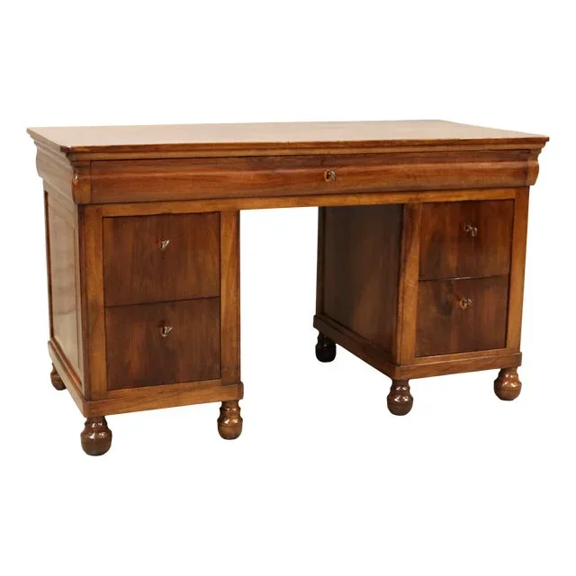 19th Century Italian Desk Table in Walnut