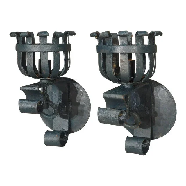 A Pair of 1920s Wrought Iron Wall Sconces From Mallorca, Spain
