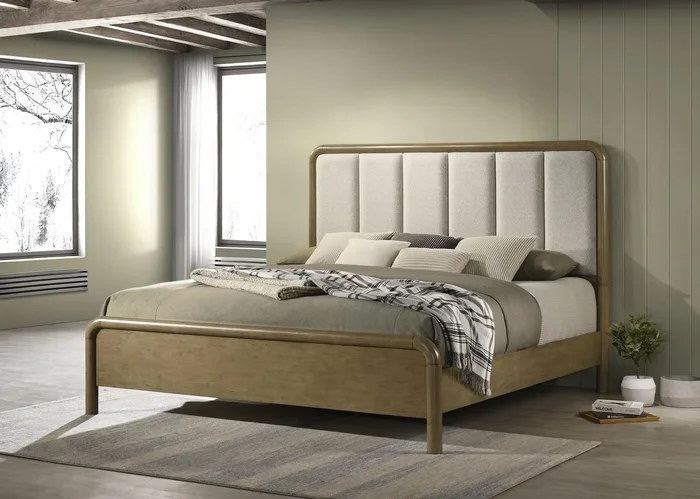 Amsbury Nutmeg Upholstered California King Bed
