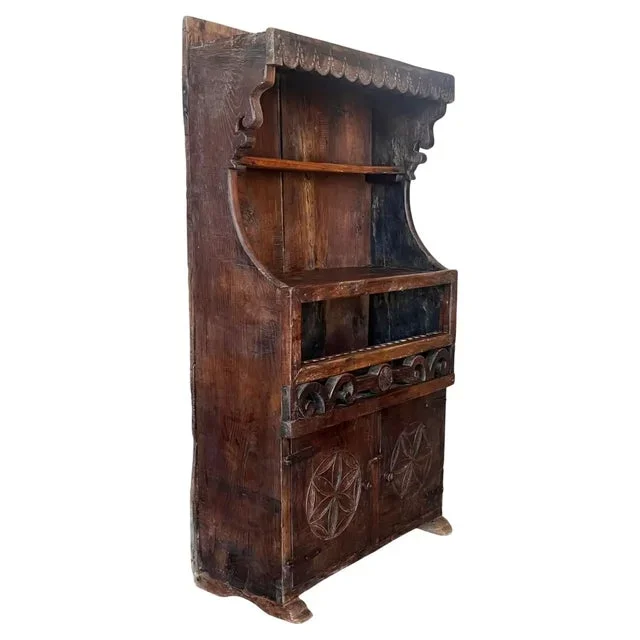 Antique Cabinet in Walnut, 1800