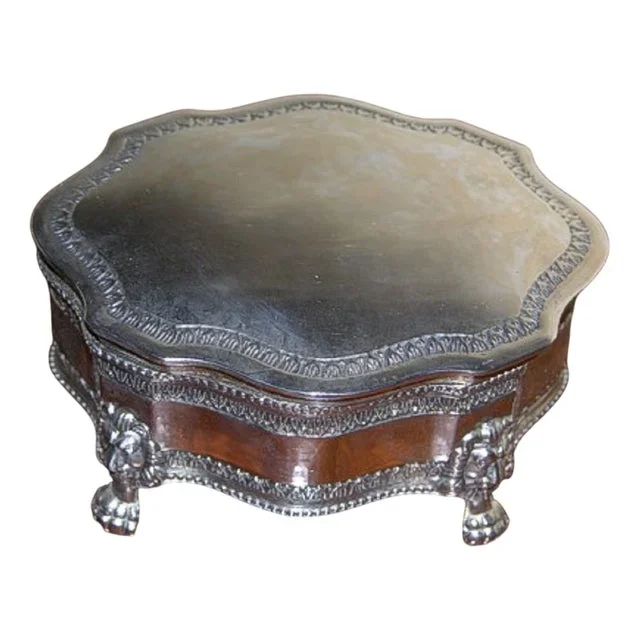 Box in Silver