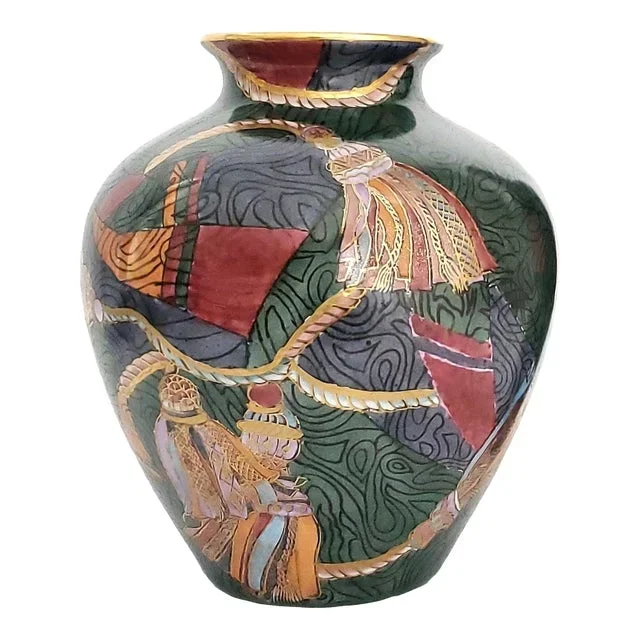 Chinese Vase Gucci Style