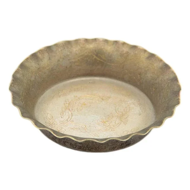 Circular Silver Catchall with Engraved Floral Motifs and Wavy Edges