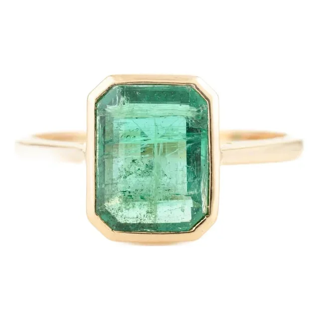 Classical Roman Style Natural Emerald Solitaire Ring in 14k Gold Size 6