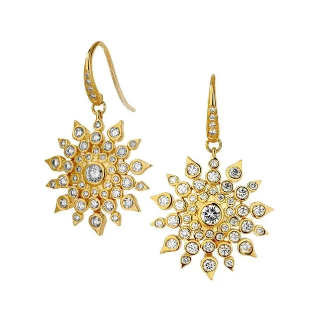 Cosmic Diamond Starburst Earrings 18 karat yellow gold, 2 Pieces