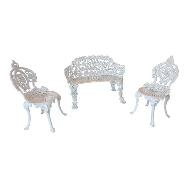 Early 20th Century American Cast Iron Garden Suite in Grapevine Pattern, 3 Pieces