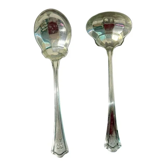 Early 20th Century R. Wallace & Sons “Washington” Serving Pieces- Set of 2