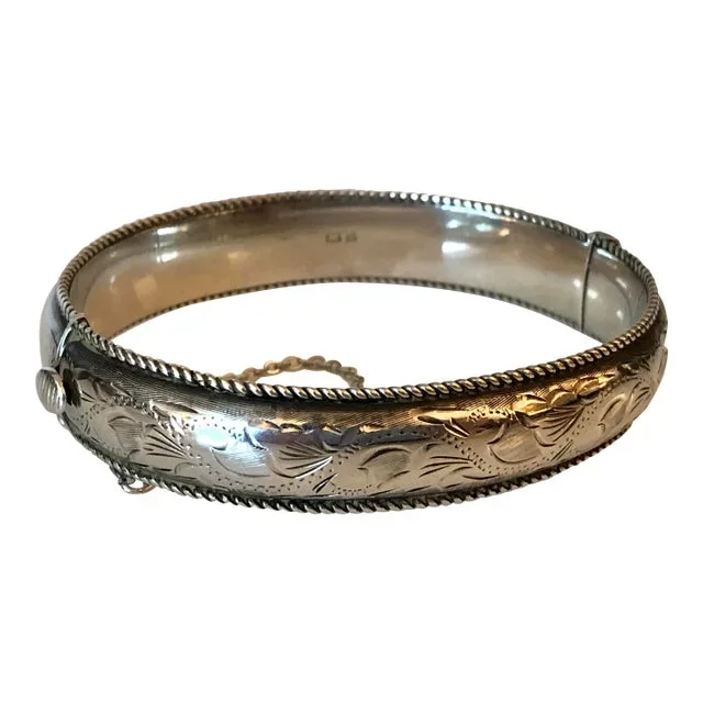 English Sterling Silver Hinged Clasp Bangle Bracelet
