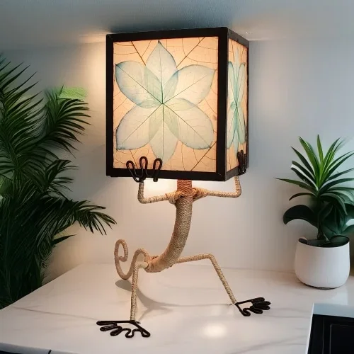 Enlightened Gecko Table Lamp Sea Blue (Item # 305 t sb)