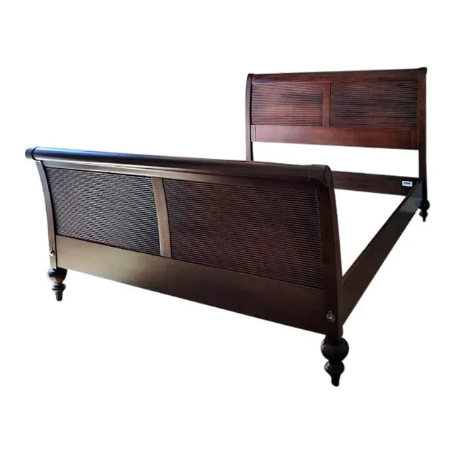 Ethan Allen British Classics Queen Size Sleigh Bed
