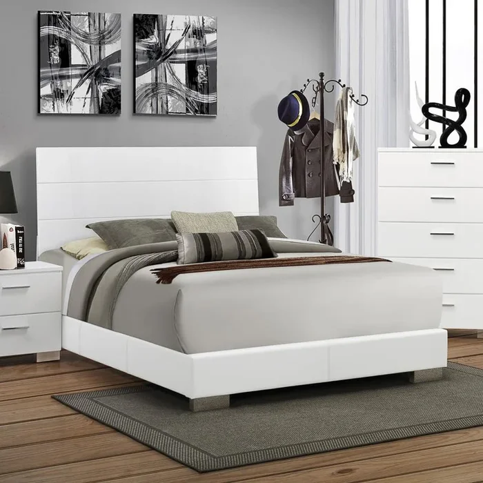 Felicity Glossy White Eastern King Panel Bed