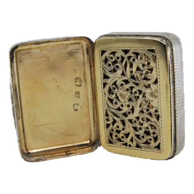 George IV Silver and Gold Vinaigrette Box with Geometric Engravings