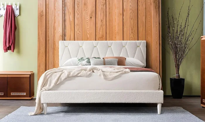 Kiran Cream Queen Platform Bed