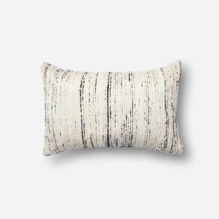 Loloi Pillows P0242 Silver / Multi