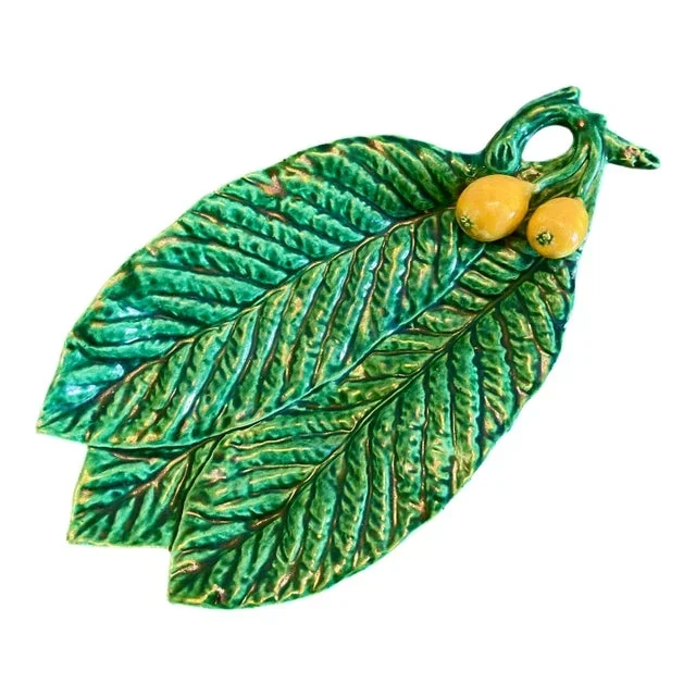 Majolica Trompe l’Oeil Leaf Plate With Lemon Detail
