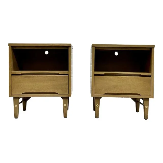 Mid Century Modern Walnut Nightstands / Bedside Tables by Stanley Furniture, C. 1960’s