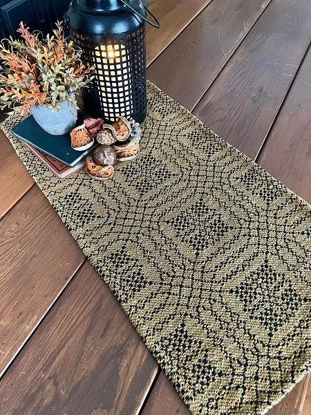 Nantucket Mustard/Black Long Runner