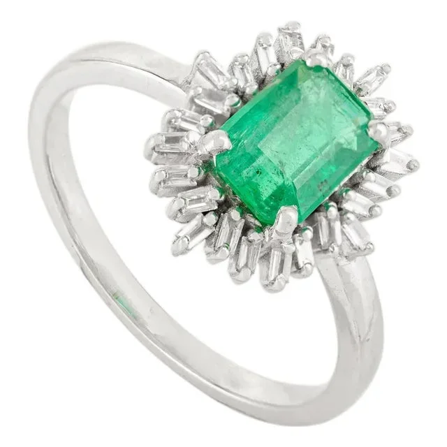 Natural Emerald White Gold Engagement Ring Size 7