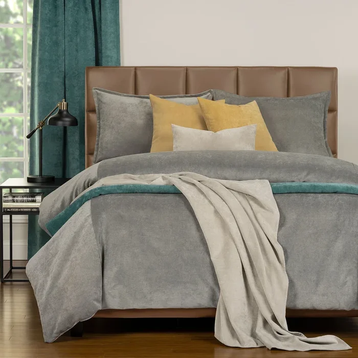 Padma Pillowcases in Smoke Gray, Set of 2, Queen