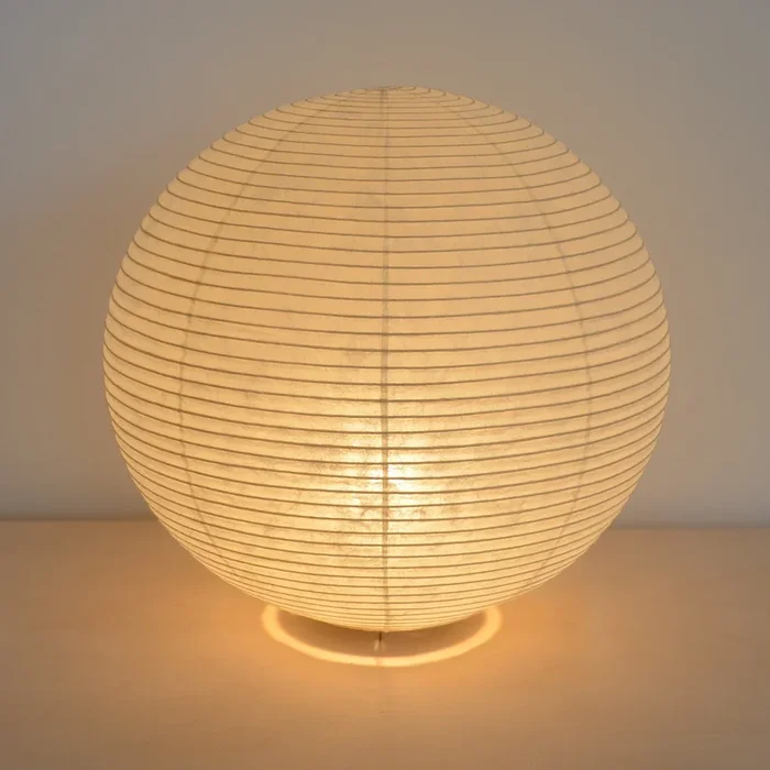 Paper Moon 05 Globe