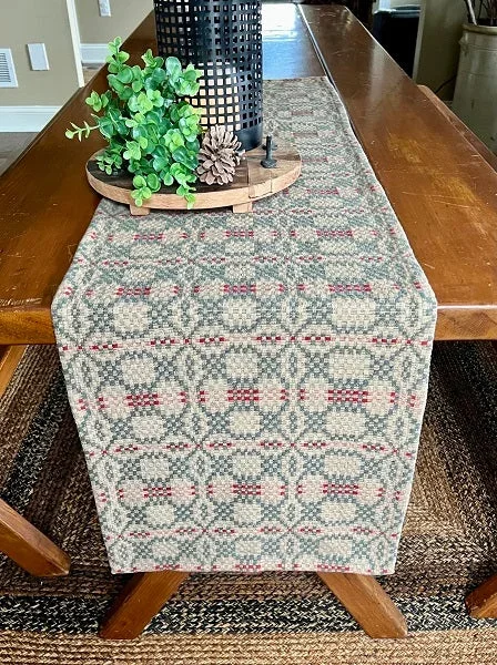 Patriots Knot Green/Tan/Red Short Table Runner