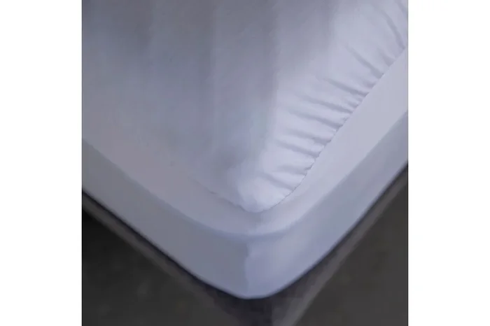 Poly Knit Mattress Pad Protector in White,CA King