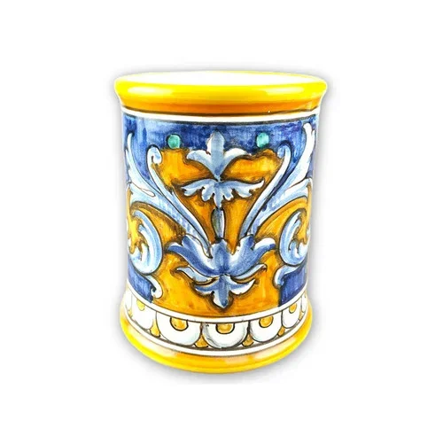 Renaissance utensil holder