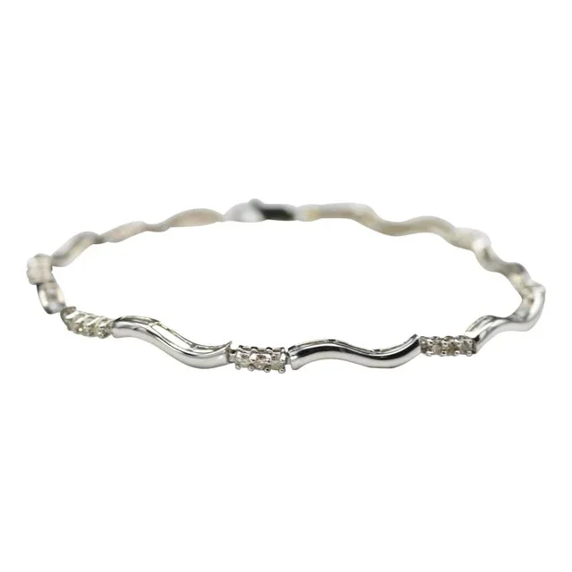 The Cabinteely: Ladies White Gold Bracelet set with Diamonds