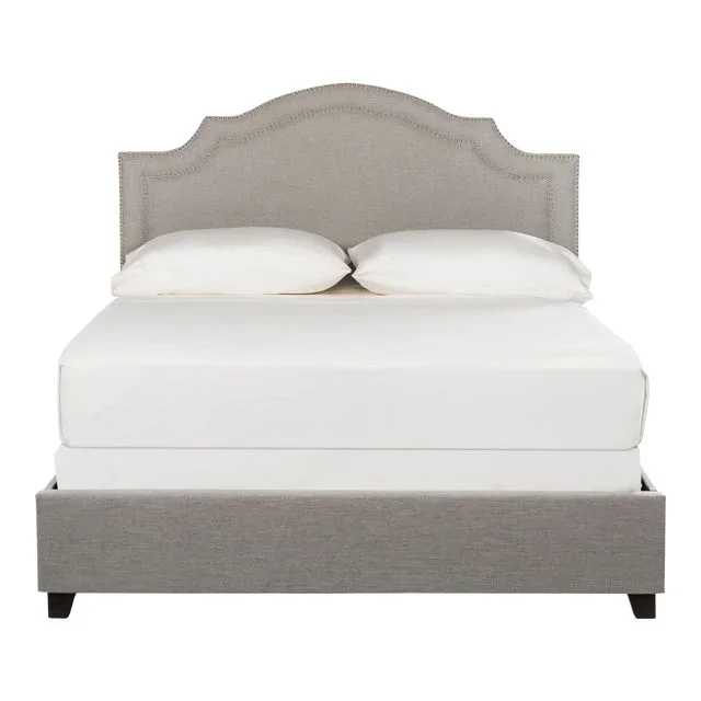 Upholstered Bed in Light Grey & Silver – Full