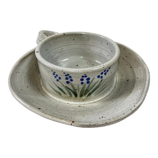 Vintage Ceramic Soup and Cracker Bowl With Handle