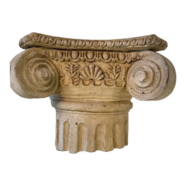 Vintage Italian Capital Bracket
