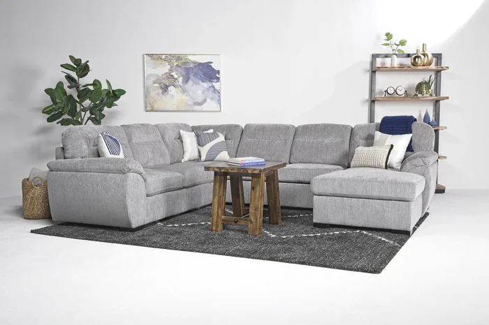 Wanda Full Pullout Tux Chaise Sectional in Gray, Right Facing
