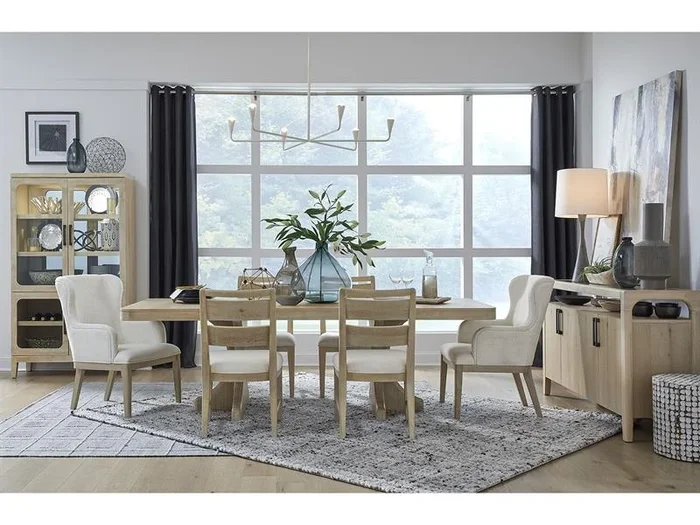 White Oak Dining Table, 4 Chairs & 2 Arm Chairs in Butternut